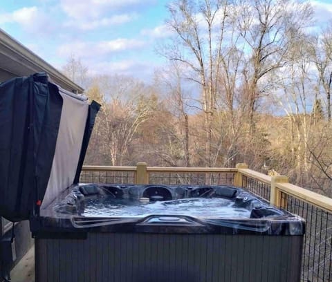 Hot tub seats 8 comfortably