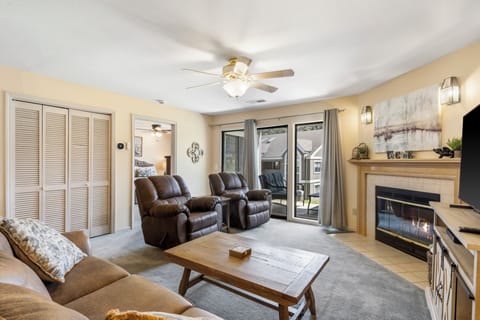 Living Area - Super Comfy Recliners