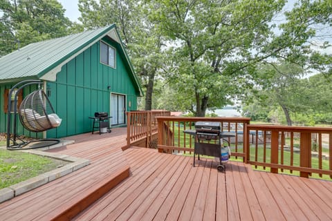 Grove Vacation Rental | 1BR | 1BA | Stairs Required | 800 Sq Ft