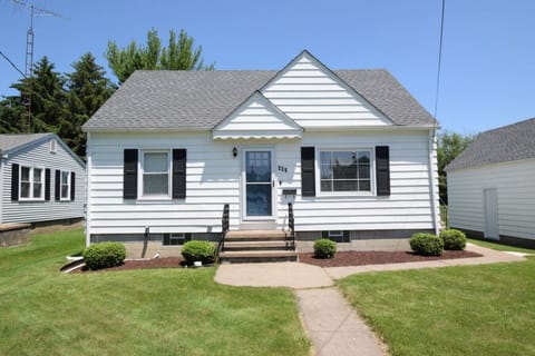 We would like to welcome you to make family memories here in Huron, Ohio.