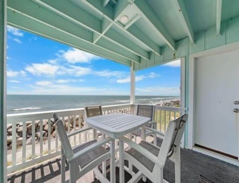 Condo, 1 Bedroom | Outdoor dining