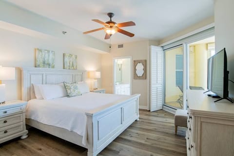 Master BR opens directly to balcony with direct Gulf views.
