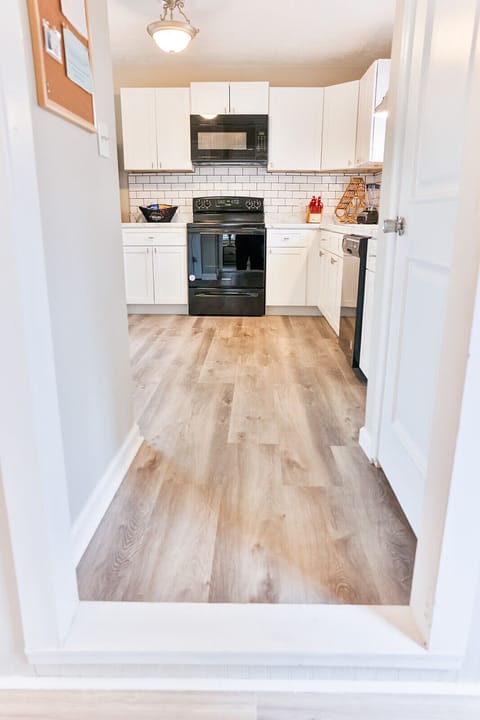 Nice and updated kitchen