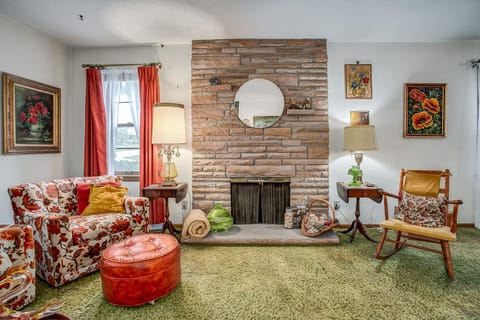 Cozy living room with original 60s furniture!