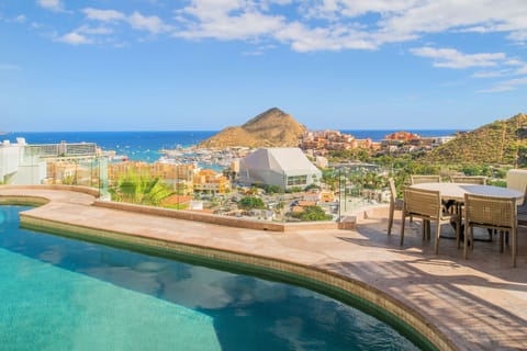 Poolside with incredible ocean view of Cabo San Lucas