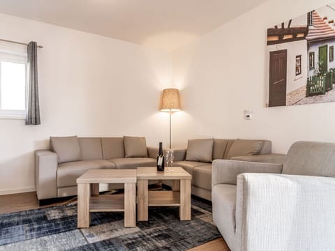 Furniture, Couch, Picture Frame, Table, Comfort, Wood, Window, Beige, Building, Interior Design