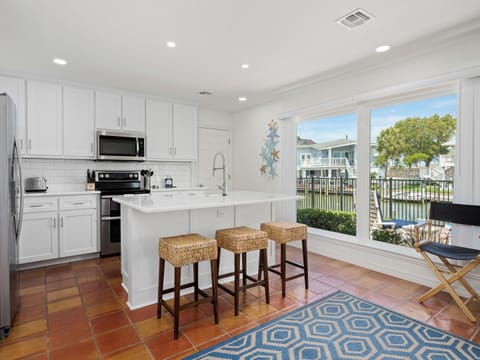 House (3 Bedrooms) | Property amenity