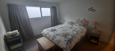 Large spacious bedroom 