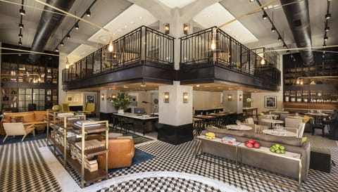 Lobby lounge