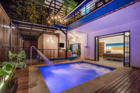 Villa | Private spa tub