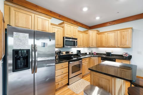 Kitchen---Granite Countertops, Stainless Steel