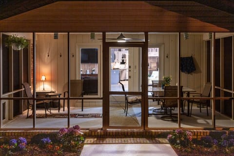 Screened back porch (1)