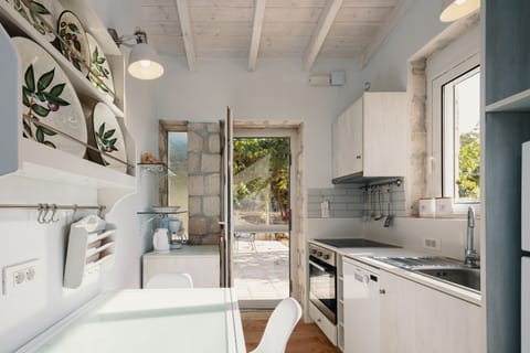 Fully equipped kitchen in studio