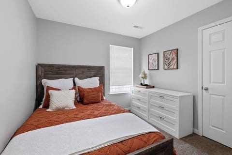 Enjoy your evenings and relax with our full double size bed, perfect after a long day of traveling!