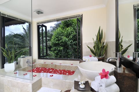 Premier Villa, 2 Bedrooms, Private Pool, River View | Bathroom | Separate tub and shower, free toiletries, hair dryer, bathrobes