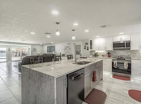 Completely refurbished kitchen and all new appliances