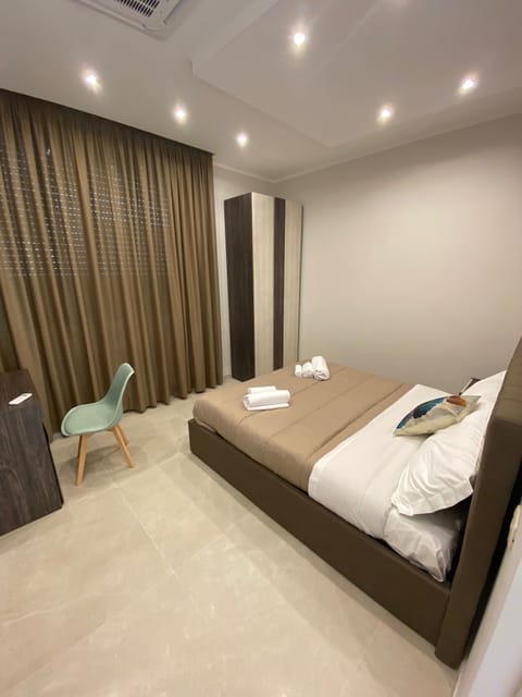 Deluxe Double Room Topazio | Hypo-allergenic bedding, minibar, in-room safe, desk