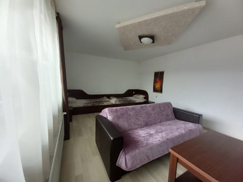 Rollaway beds, free WiFi, bed sheets