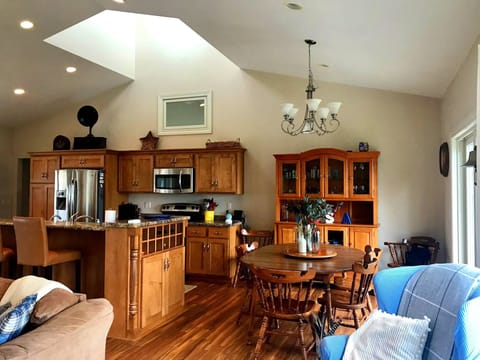 Upper Level Kitchen/Dining Area