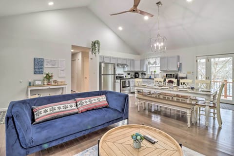East Stroudsburg Vacation Rental | 3BR | 3BA | 2,316 Sq Ft | Stairs Required