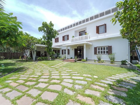 Villa Leakhena - Mean Photo