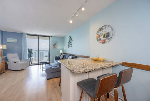 Gulf Shores Surf & Racquet 702B Gulf Shores, Alabama, lagoon view, 2 bedroom condominium on the 7th floor