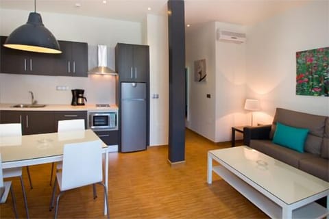Apartment, 1 Bedroom | Private kitchen | Fridge, microwave, stovetop, electric kettle