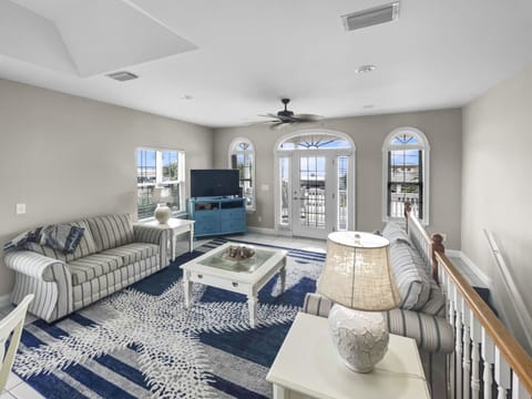 House, 2 Bedrooms | Living area | Smart TV