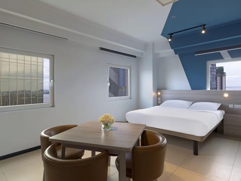 Family Double Room, 2 Double Beds | Minibar, in-room safe, desk, laptop workspace