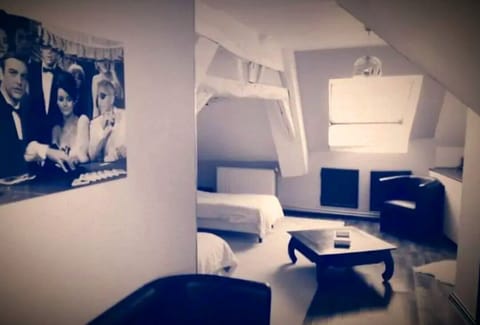 Double Room | Free WiFi, bed sheets