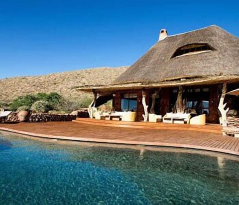 2 outdoor pools