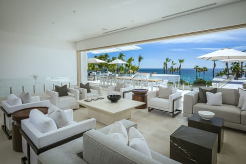 overly generous living room, breathaway views