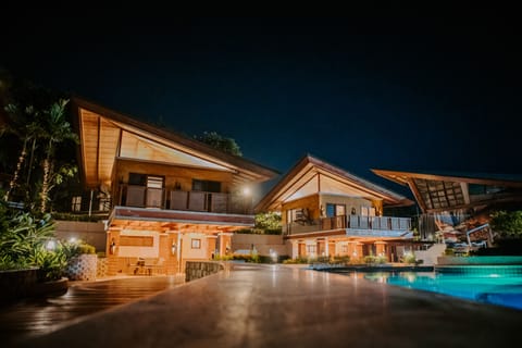 3 outdoor pools