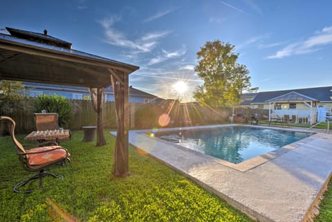 New Orleans Vacation Rental | 4BR | 3.5BA | 3,000 Sq Ft | Steps to Access