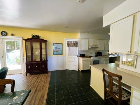Family room and kitchen. - Family room and kitchen.