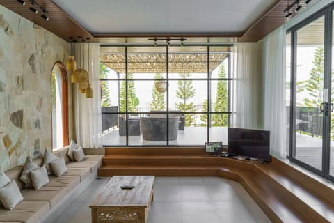 Family Villa | Living room