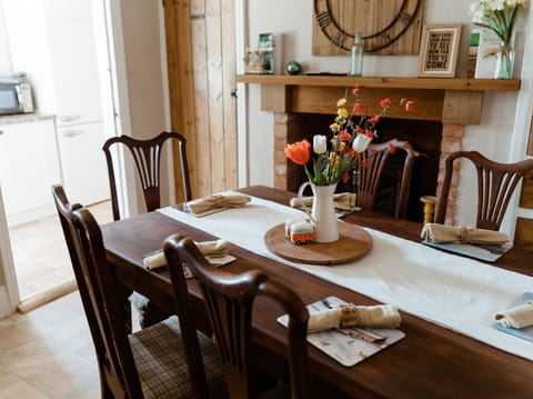 Cottage | Interior