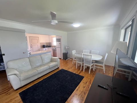 Lounge & Dining Room