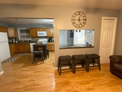 Living Room Looking In Kitchen