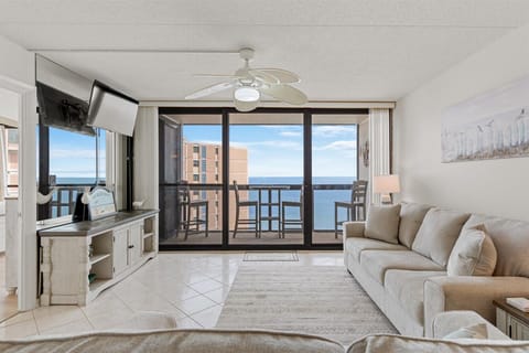 Welcome to Golden Sands 1702!