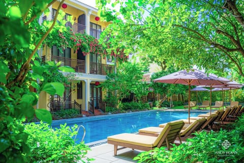 2 outdoor pools, open 7:00 AM to 7:00 PM, pool umbrellas, sun loungers
