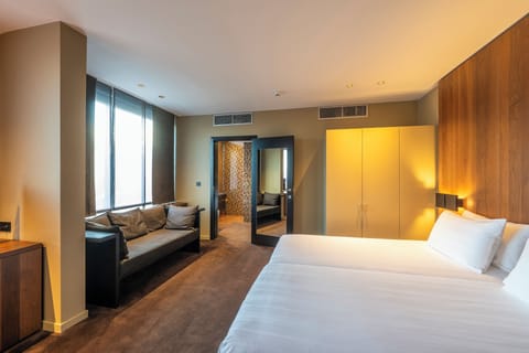 Deluxe Double Room | In-room safe, desk, laptop workspace, blackout drapes