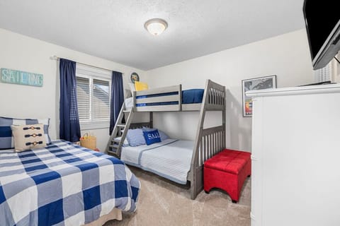 This is a great room for your smaller guests and their big personalities. There`s nothing like a bunk bed!