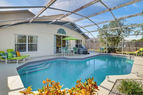 Kissimmee Vacation Rental | 4BR | 2.5BA | 1 Entry Step | 2,210 Sq Ft