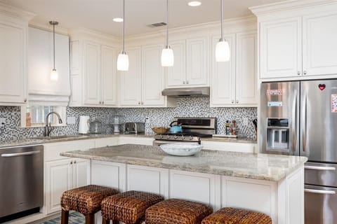 Fully-equipped chef's kitchen 