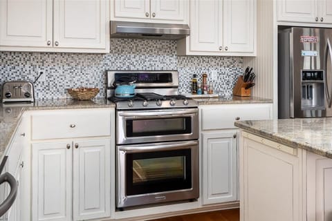 Plenty of space and amenities for a great family meal