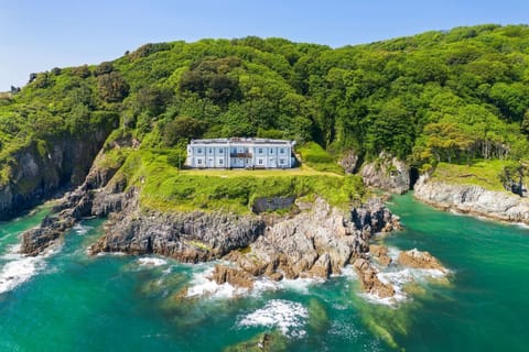 Property building showing the spectacular location - 1 The Old Signal House, Penlee Point