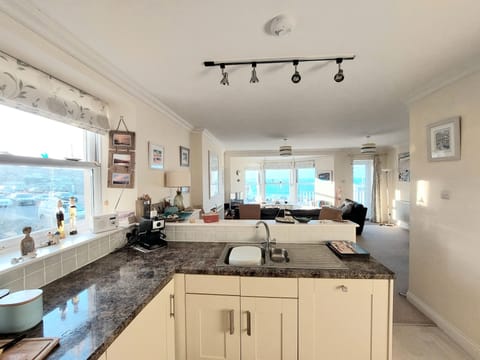 Looking from the kitchen towards the sea.