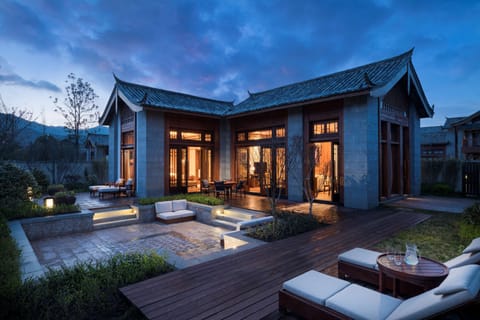 Villa, 1 Bedroom | Premium bedding, minibar, in-room safe, desk