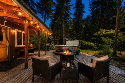 Cabin, 2 Bedrooms | Terrace/patio